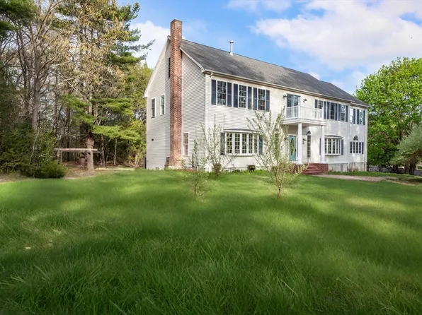 24 Bates St, Mendon, MA 01756