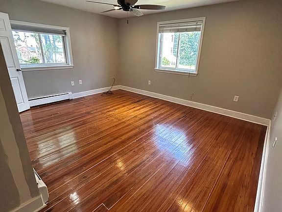5th image of 48 Port Norfolk St #1B