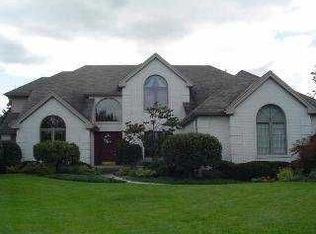 8655 Plum Hollow Pt, Holland, OH 43528