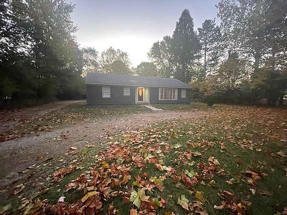 exterior. huge yard. lots of parking