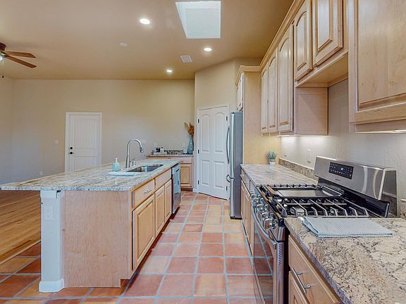 5th image of 2101 Dora Ave NW #1