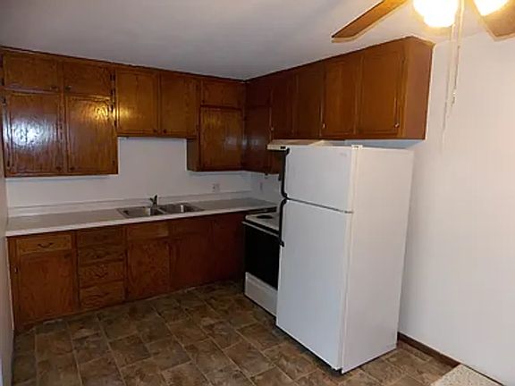 2nd image of 344 33rd Ave N APT 201