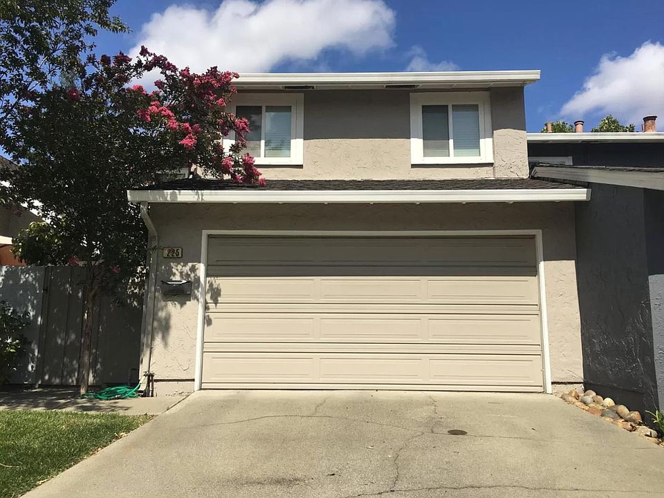 1st image of 225 Elm Wood Ct