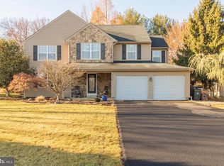 279 Winchester Dr, Horsham, PA 19044