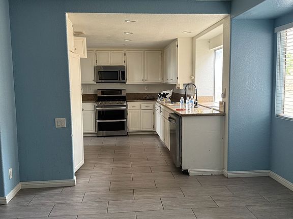 2nd Living room