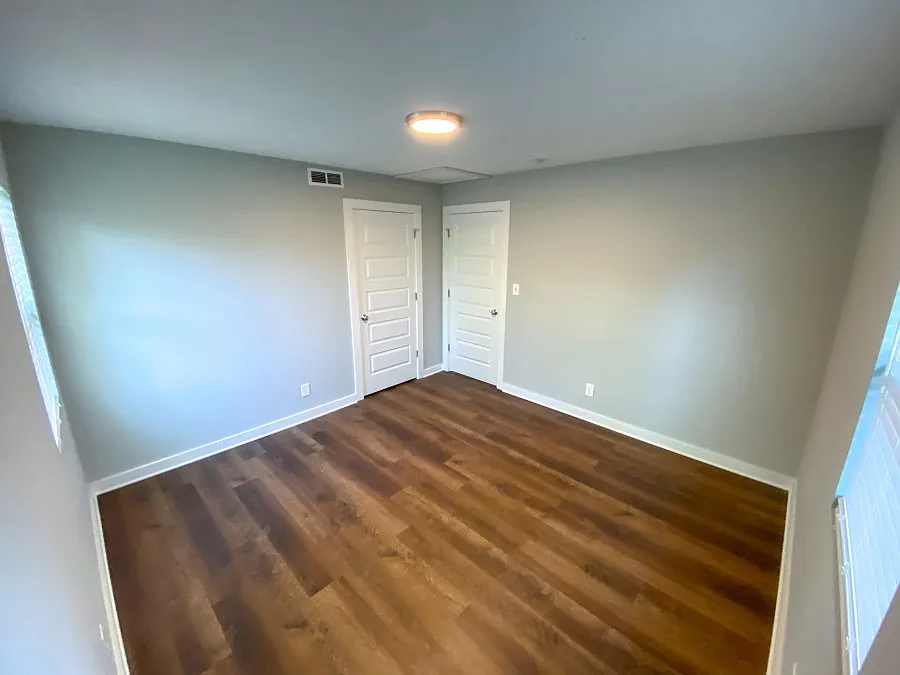 1102 Cecilia Ave — Photo 3