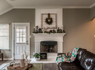 425 Creekpoint Ct, Dickinson, TX 77539