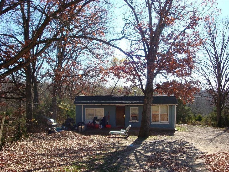 2nd image of 1101 S Summit Dr
