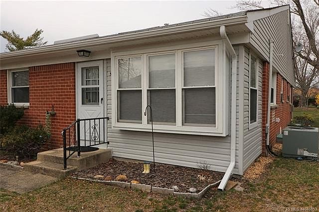 1st image of 5 Potomac Ln #C