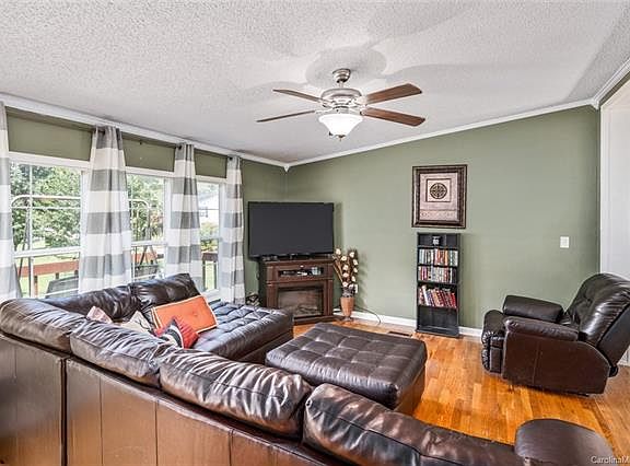 5th image of 143 Bradford Terrace Ln