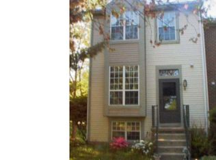 2 Black Cherry Ct, Reisterstown, MD 21136