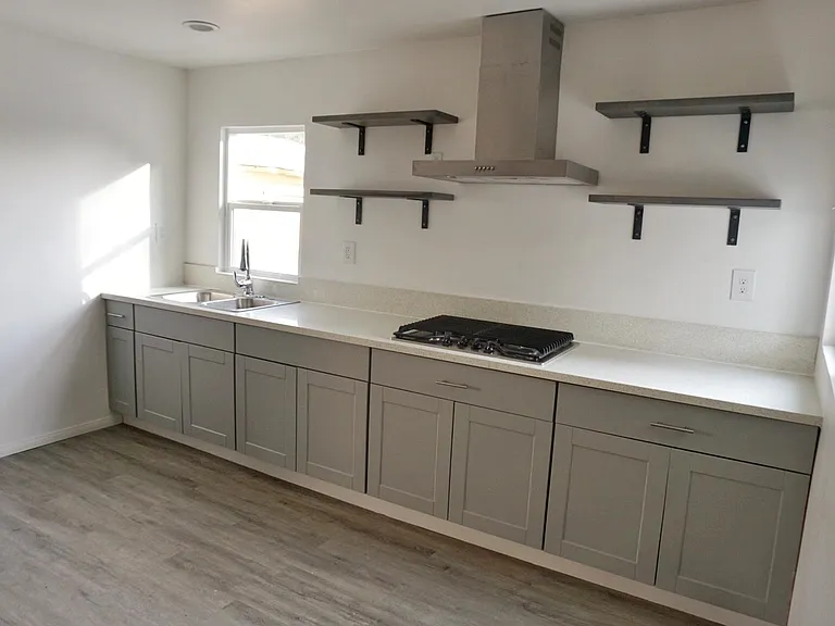 412 S California Ave — Photo 3