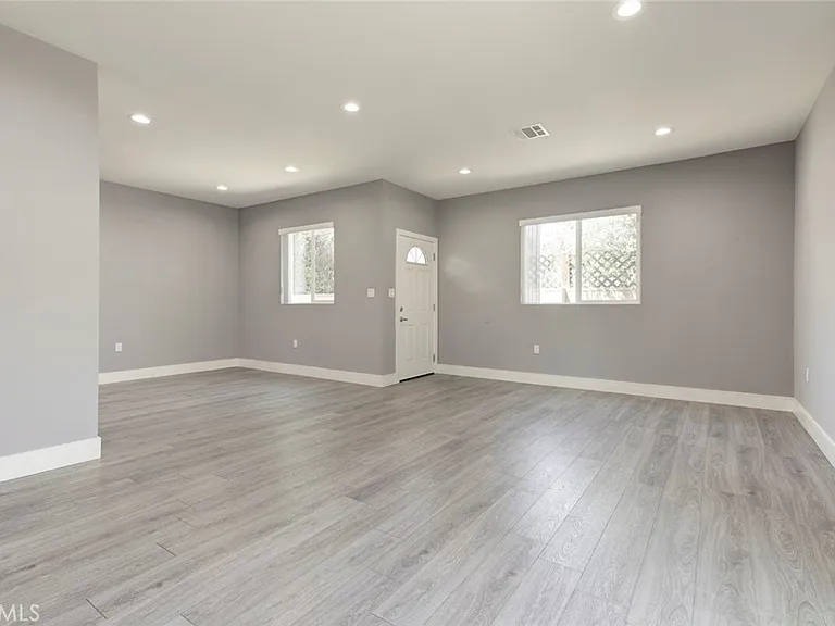 6954 Jellico Ave — Photo 19