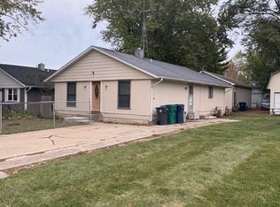 2041 Jethro Ave, Zion, IL 60099