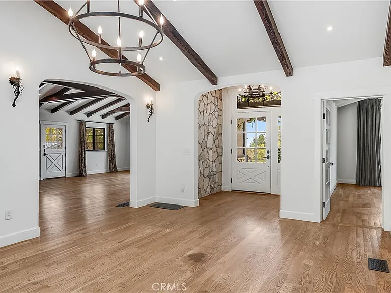 57 Narcissa Dr — Photo 13