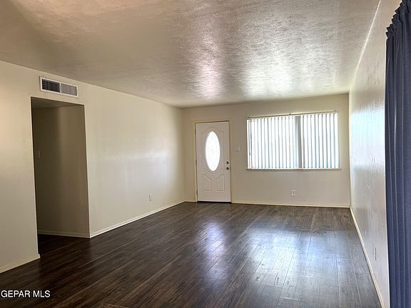 3rd image of 5849 Snark Ln
