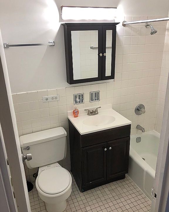 1st image of 4300 W Ford City Dr APT 1204