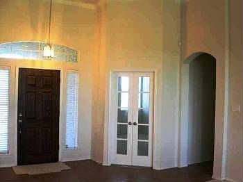 5th image of 615 Southcreek Dr