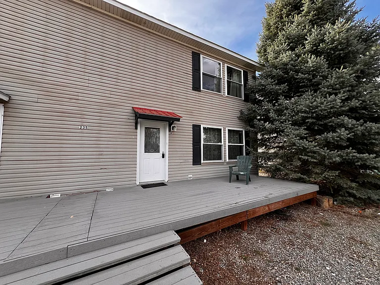 235 S 7th St #B — Photo 1