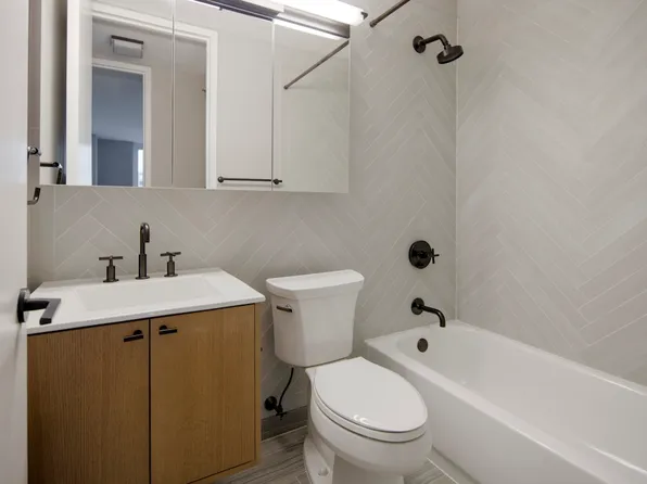 560 West 43rd Street image 3 of 14