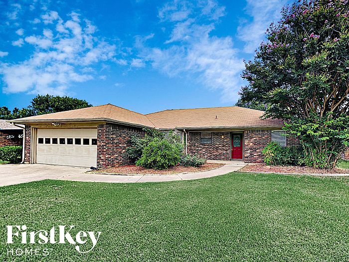 1st image of 589 Bluebonnet Dr