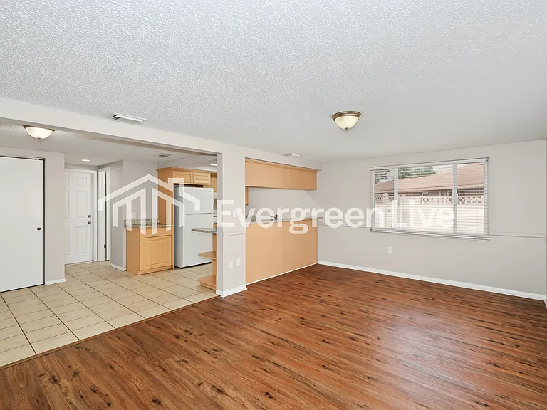 7731 Seashore Dr — Photo 5