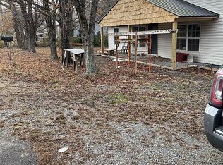 722 Burgess St, Lexington, NC 27292