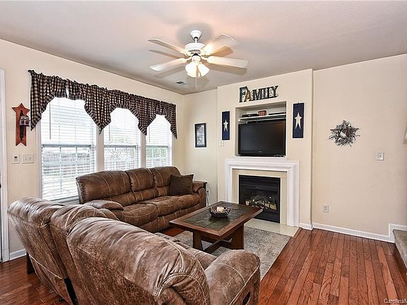5th image of 12901 Walking Stick Dr #293