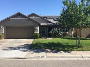 3051 E Newgrove St, Lancaster, CA 93535