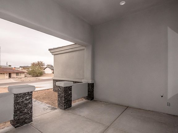3rd image of 3300 Poppy Trail Dr