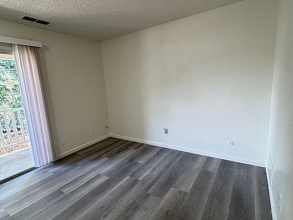 2nd image of 400-410 N West St #404