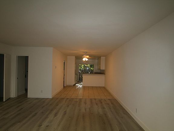 2nd image of 1442 Yale St APT 4