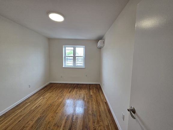 5th image of 2515 Hone Ave #3