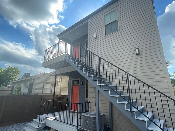 3rd image of 1823 Fern St