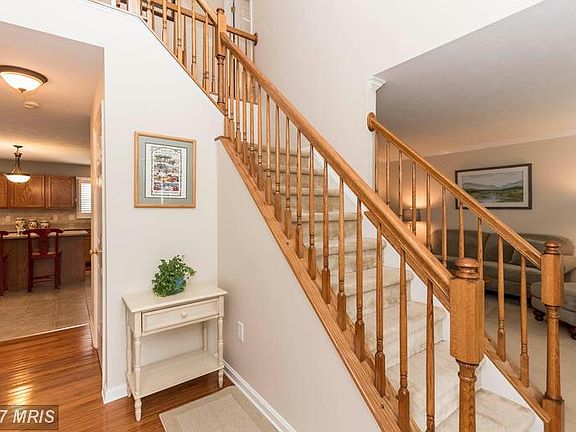 Interior (General) Two story foyer with hardwood!