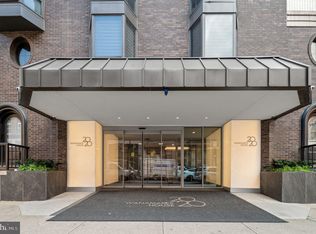 2020 Walnut St APT 6C, Philadelphia, PA 19103