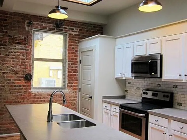 120 Goldsboro St SW — Photo 6