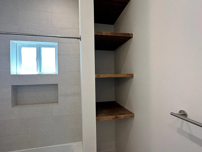 1845 N Screenland Dr — Photo 19
