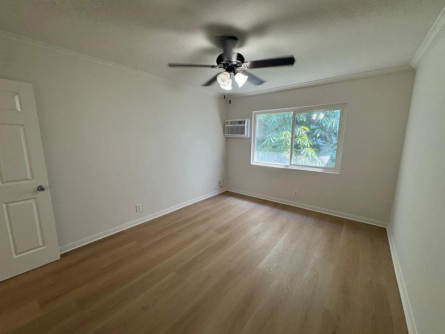 2 bed, 800 sqft, $2,600 — Photo 2