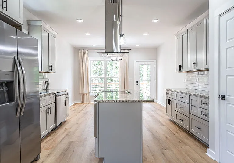 721 Blue Bird Dr — Photo 6