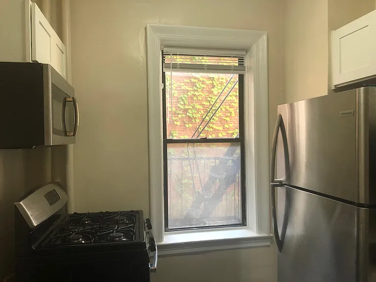 18 Kensington Ave #2H — Photo 17