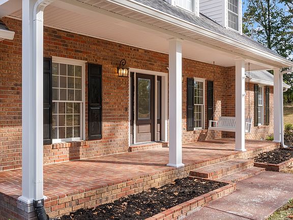 4th image of 416 Powers Rd