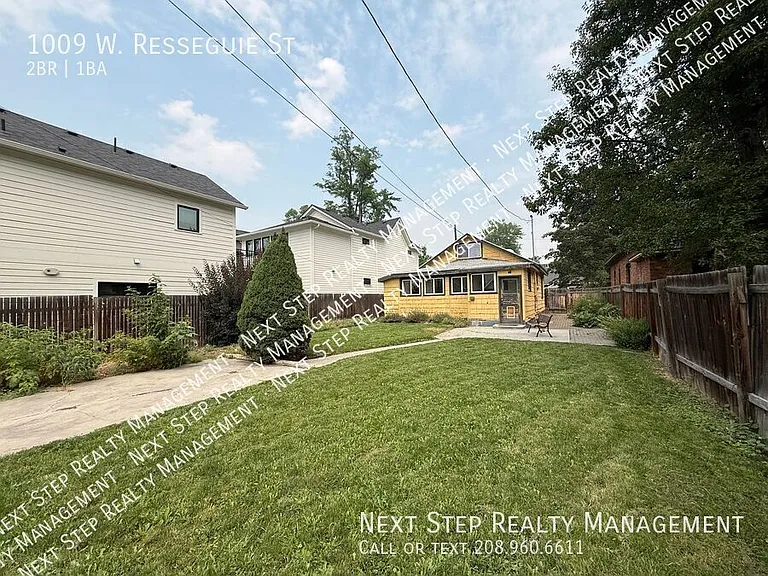 1009 W Resseguie St — Photo 18