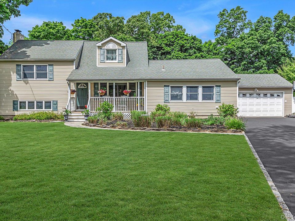 1st image of 14 Brittany Court