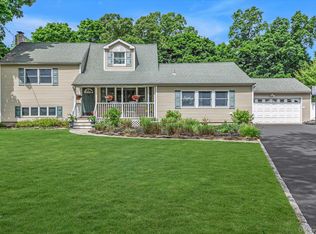 14 Brittany Court, Northport, NY 11768