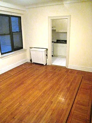 Rented by City Connections Realty | media 4