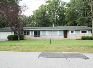 22 Chickadee Ln, Terre Haute, IN 47803