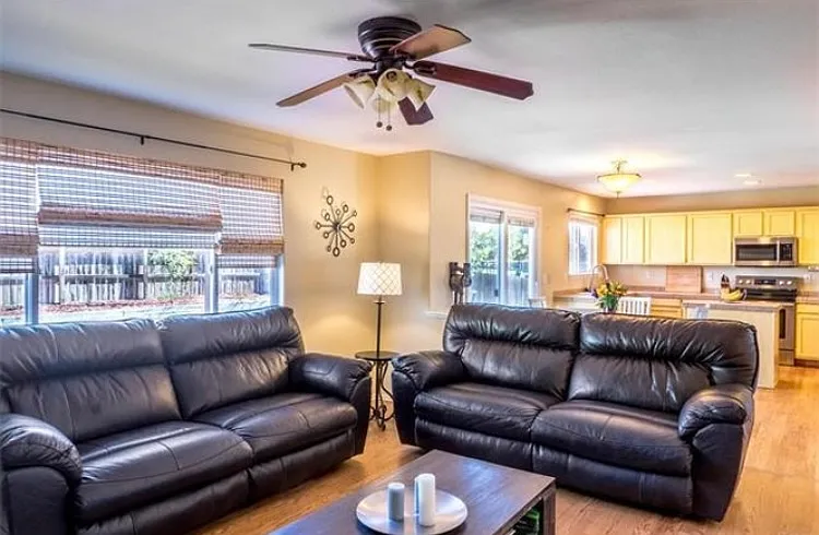 11640 Crow Hill Dr — Photo 17