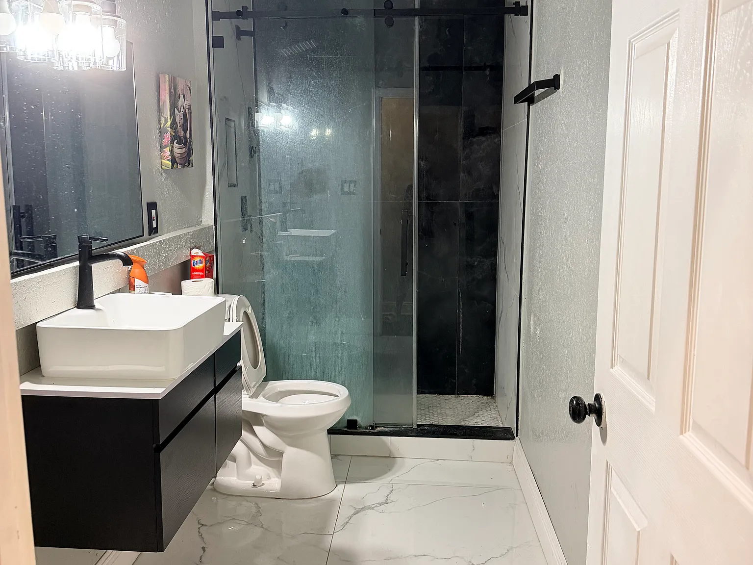 3 bed, 1690 sqft, $2,395 — Photo 3