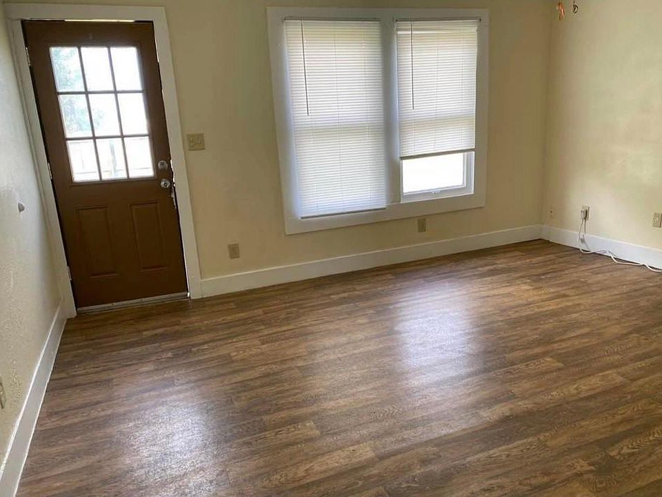 2nd image of 514 N Alamo St